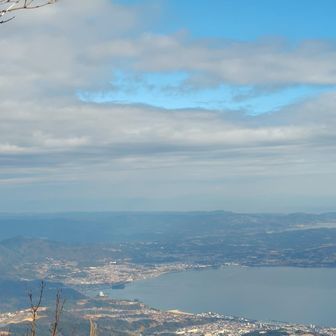 遠くにうっすらと山口が・・