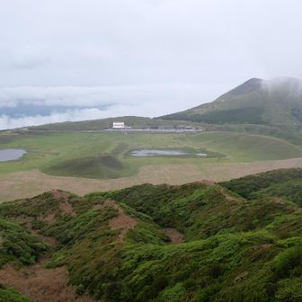 草千里ヶ浜
雨の日でも美しい風景