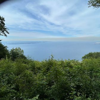 登山口で一緒だったご夫婦と話し込んだ