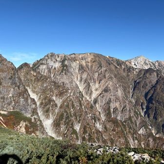 登山開始3時間強後、にて。
猛々しく且つ綺麗😍