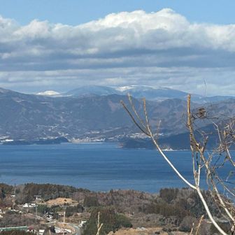岩手の五葉山が白く見えました❄️
雪のない夏に登った事があるので雪の五葉山も登ってみたい😍
気温は5℃くらいでした
