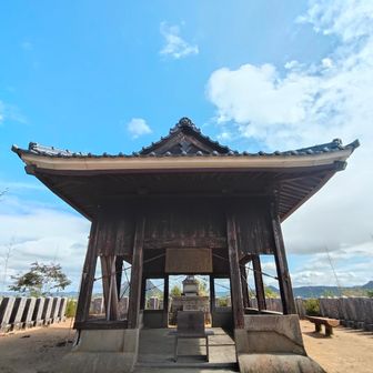 山頂の朝日山護国神社⛩️