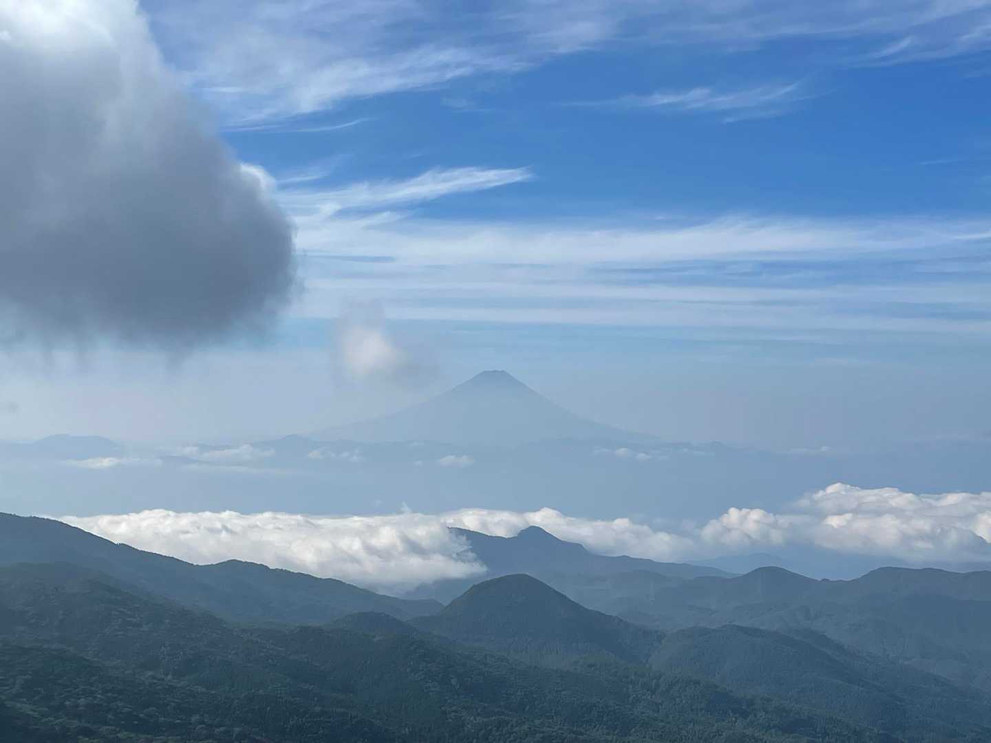 金峰山 | 神宿る巨石がそびえる奥秩父随一の霊山を、日本一高い車道峠からめざすの写真