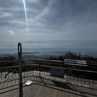 もう少しどんより天気かと思いきや、結構いい感じに晴れ