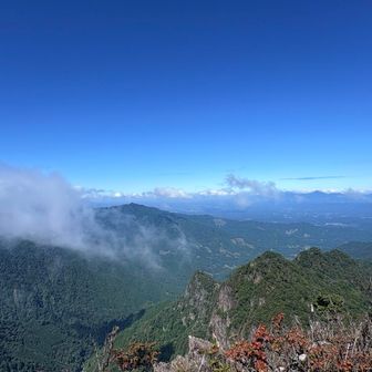 手前が祖母山、奥がくじゅうかなぁ⛰️
なかなかガズで見えなかったけど！