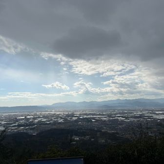 いろんな方の山行記録を見ると昨日はどこの山もコンディションが良かったようで羨ましい☀️


