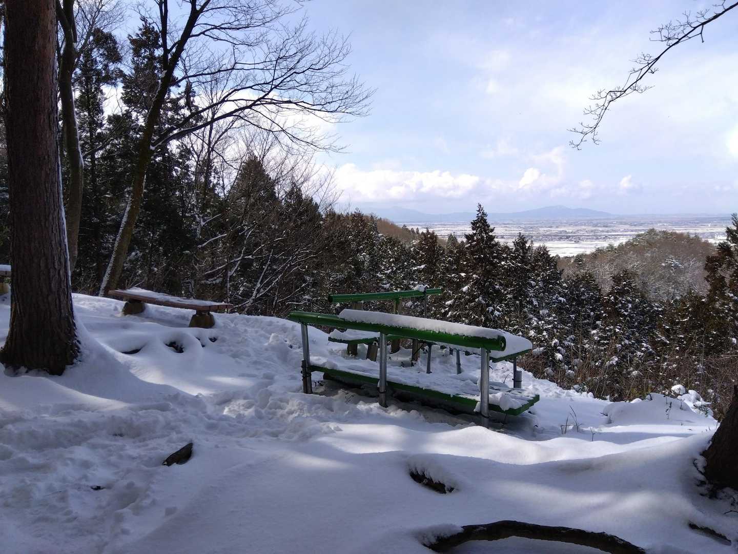 菩提寺山往復 | 仏路越えの古道を行き、新潟平野を見渡す気軽な低山ハイクの写真