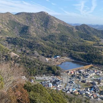 大鳥居と、高御位山です⛰️