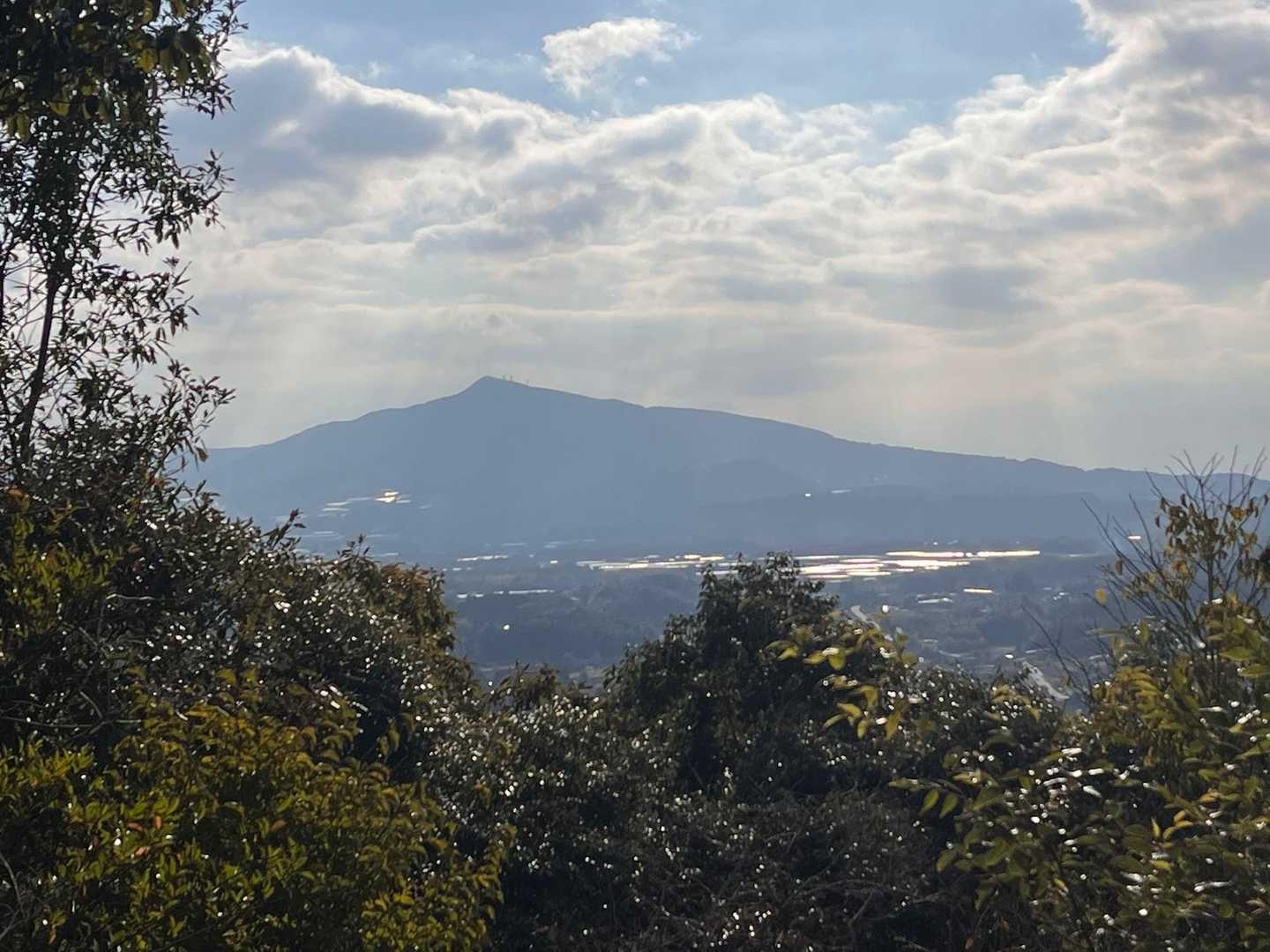 平尾山往復 | 瑞泉寺から始まる、石仏が見守る山歩コースの写真