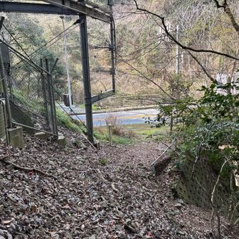 県道が見えてくる