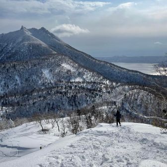 ピークからの素晴らしい景色を楽しんで下山しまーす↘️