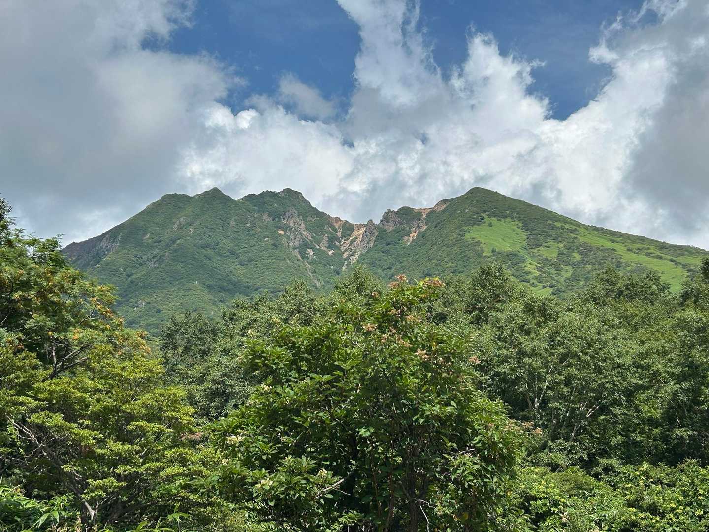 朝日岳方面が綺麗です。