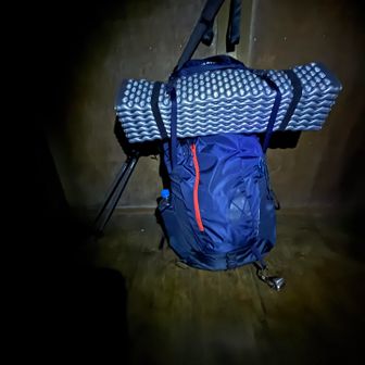 小屋の登山客は朝が早い
3時過ぎにガサゴソと荷造りをする人もいる。
私も仕方なく予定より1時間早く用意をして5時に出発🥾