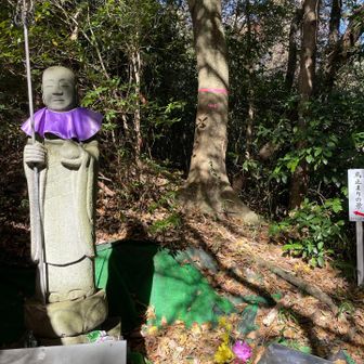 地蔵峠にいらっしゃるお地蔵さまに無事を祈って、ねこ山へ！