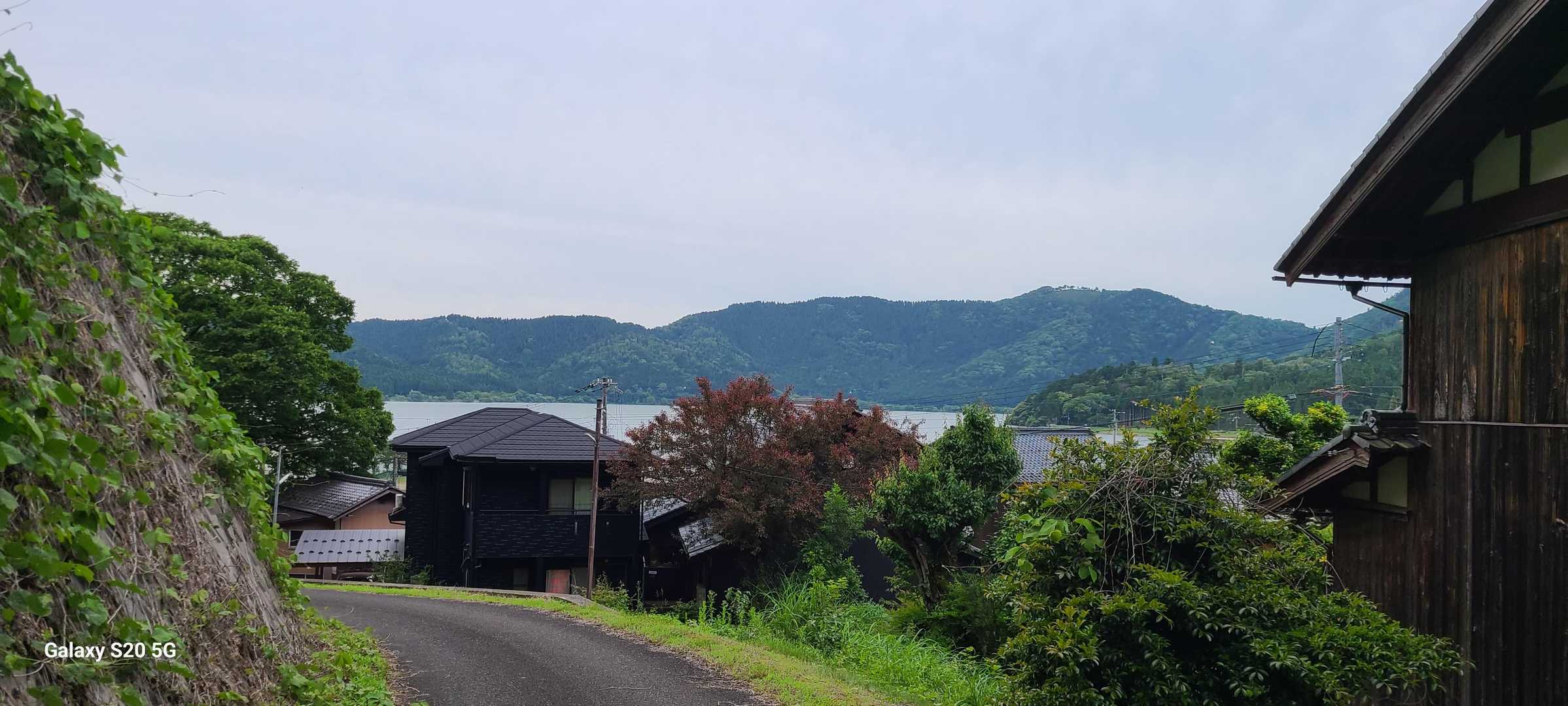 余呉湖みえた。