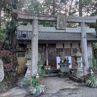 高龗神社（口倉神社）。
高龗はたかおかみと読みます。