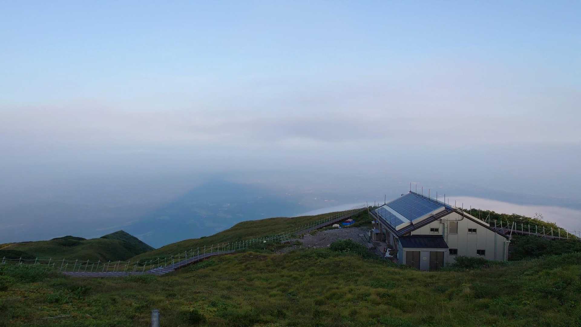 大山は、影も壮大！
