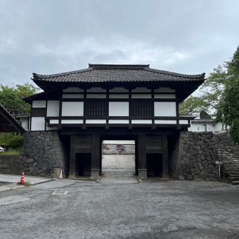 三の門。