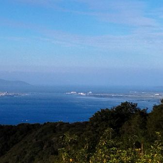 東側、琵琶湖大橋が見えます🌁