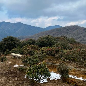 左の山が笙ヶ岳。次回はあの山へ行こう！