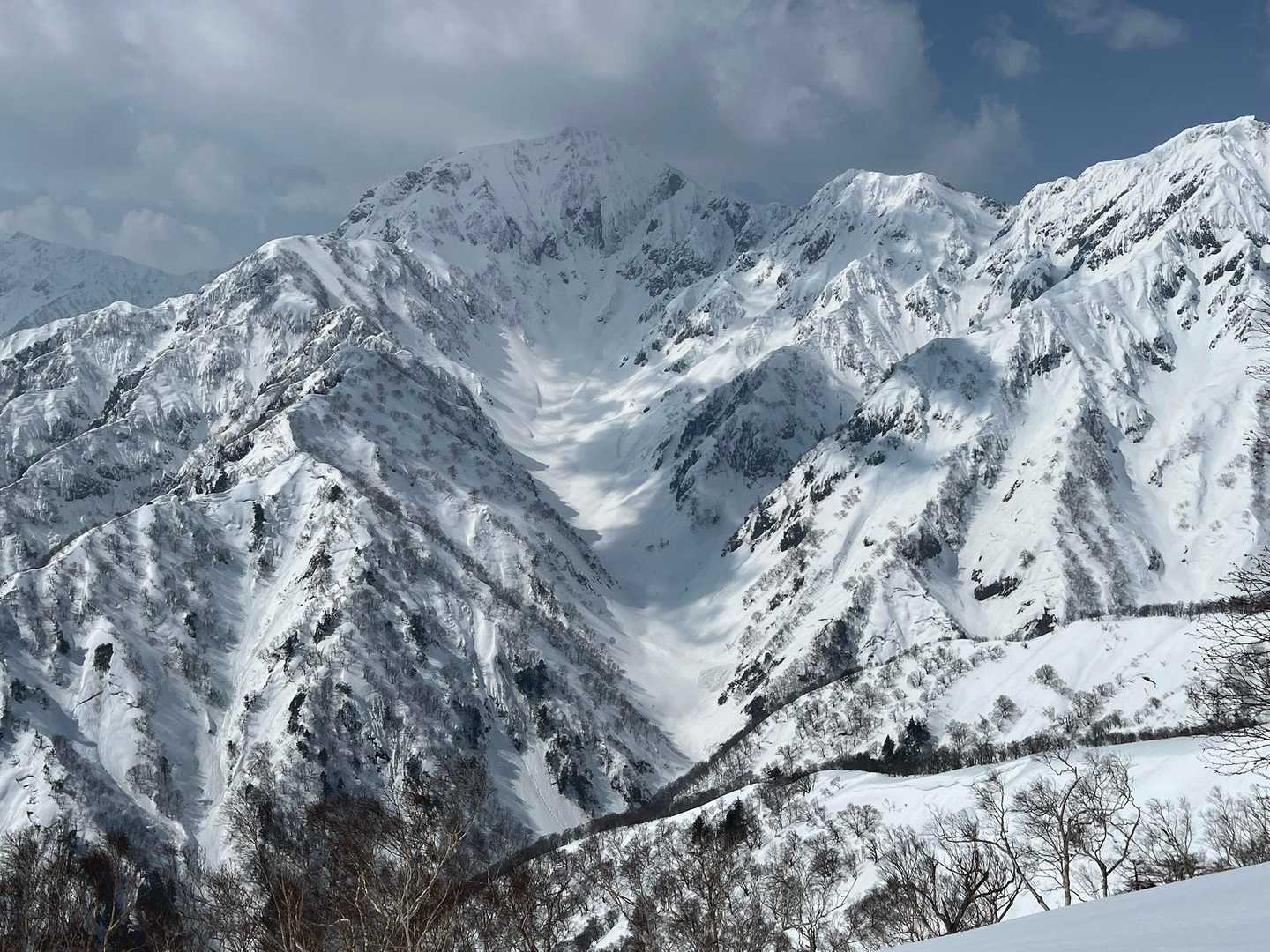 カクネ里静かな表層雪崩。
