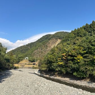 下山後、振り返りの丸山