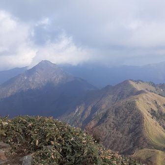 ここでようやく寒風山が全貌を表し