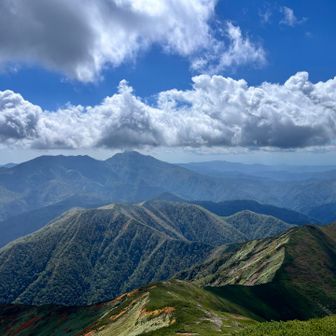 ニペのテント場から登り返しから山頂まで、全て見えます
