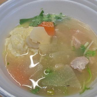 お雑煮にはつきたてのきび餅、うまい！