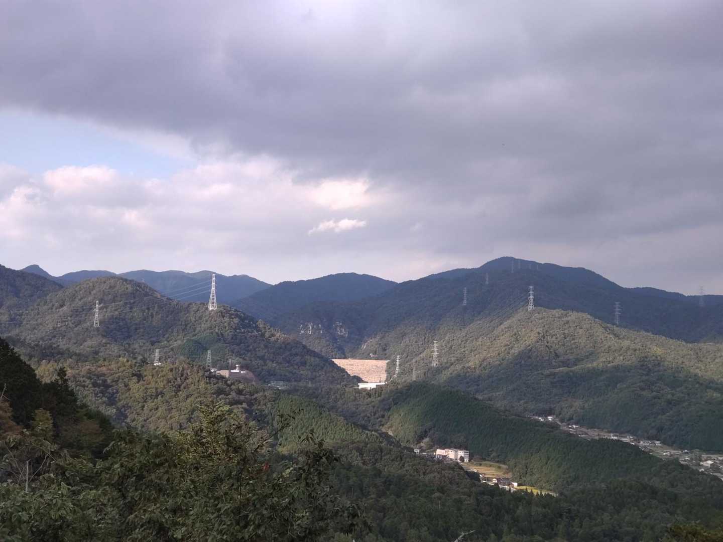南原ダムが見える