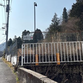 ここから出てきたのだけど、
激アツな階段だった。
登る人が多くて、
すれ違い出来ないとこもあるから
だいぶ待った😱