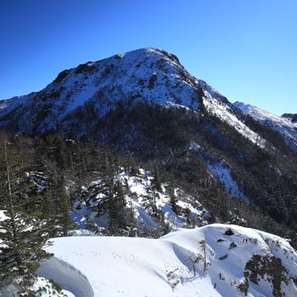 第二展望台
西天狗岳が姿を現す🏔️
ここでチェンスパからアイゼンにチェンジ
