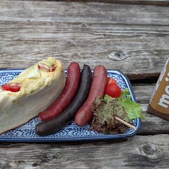 🙌富士見平小屋到着🙌
お腹ペコペコ🤤
鹿三種ソーセージ🤤
🦌しうまい😋
ごちそうさまでした😋