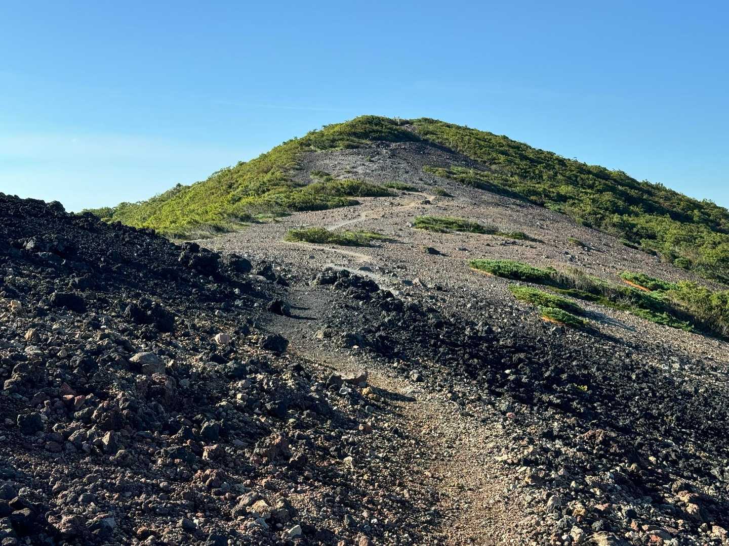 前方に南月山⛰️
間もなく到着しまーす♪
