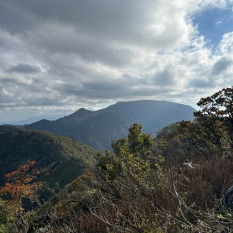 振り返って伊吹山
