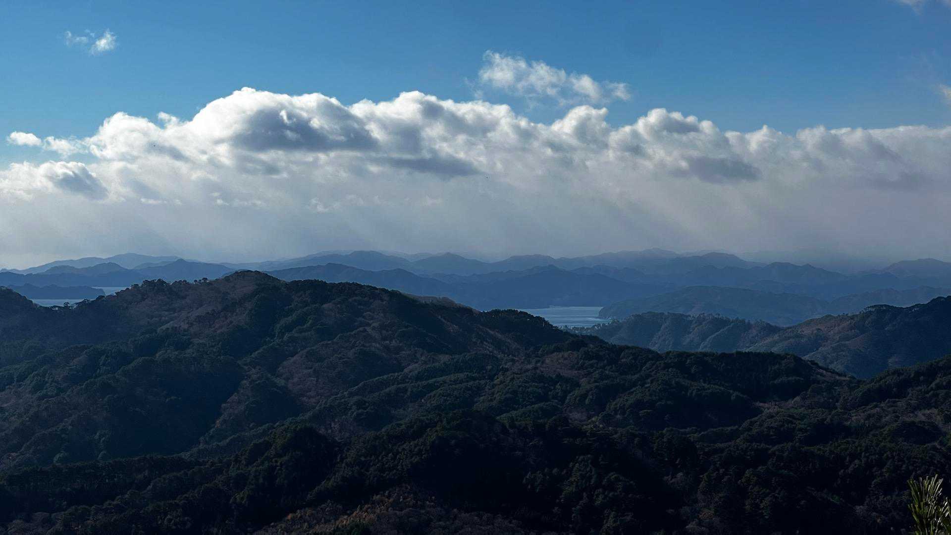 漉磯海岸登山口-赤平-霞露ヶ岳-参道口 周回コースの写真