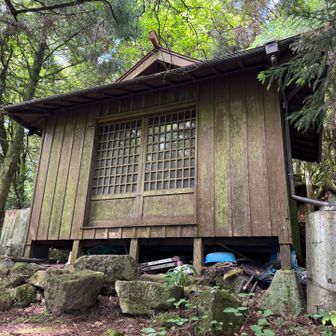 祠あり
山岳信仰の山だそうです