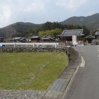 白猪山に向かっています。