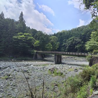 大雨の時は沈下橋かな？さすがに目にした方は居ないかと（笑）でも高欄があったから違うのかブツブツ