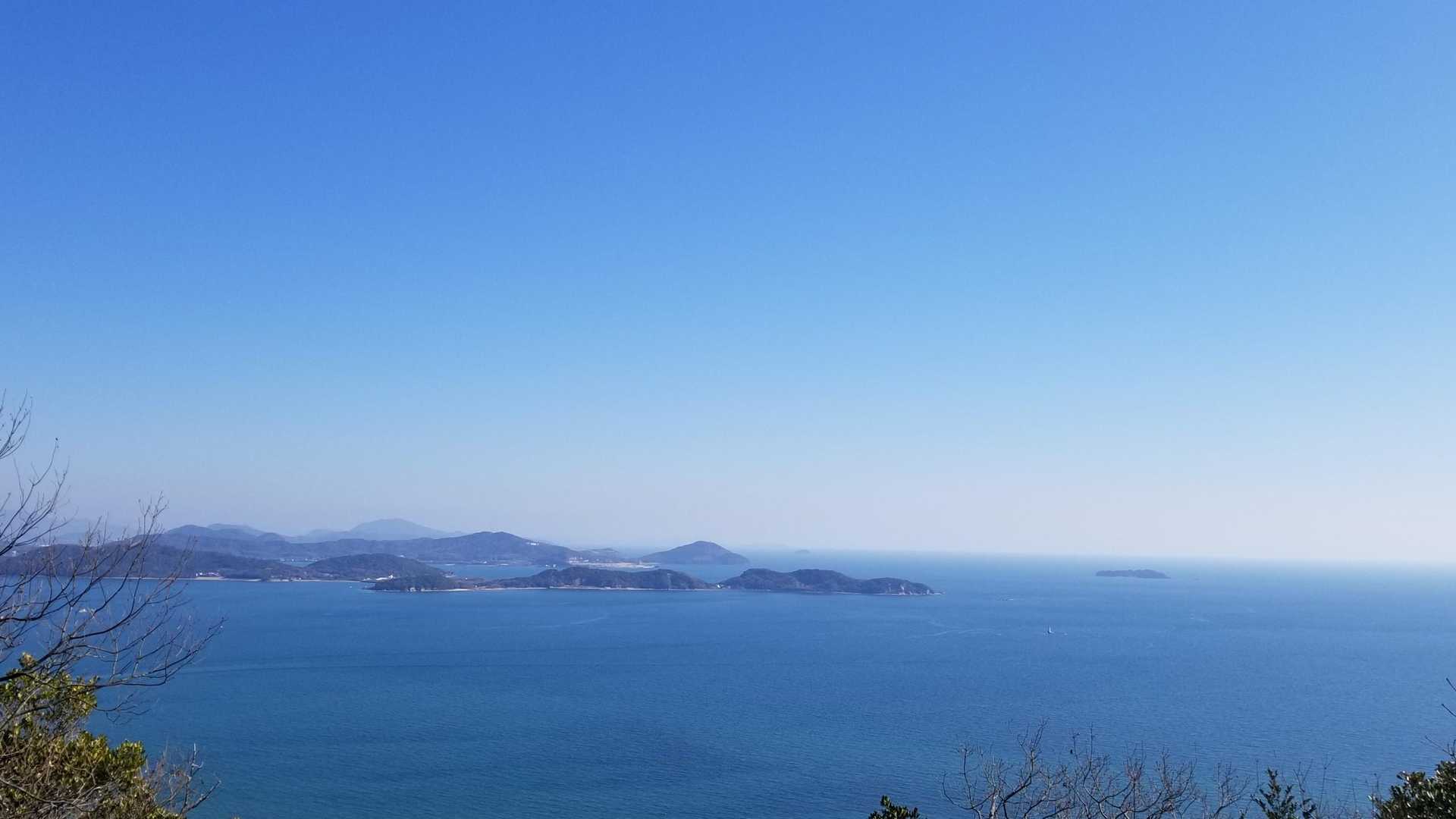 海を見ながら🍜🍙🥞☕