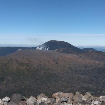新燃岳の噴煙が少し