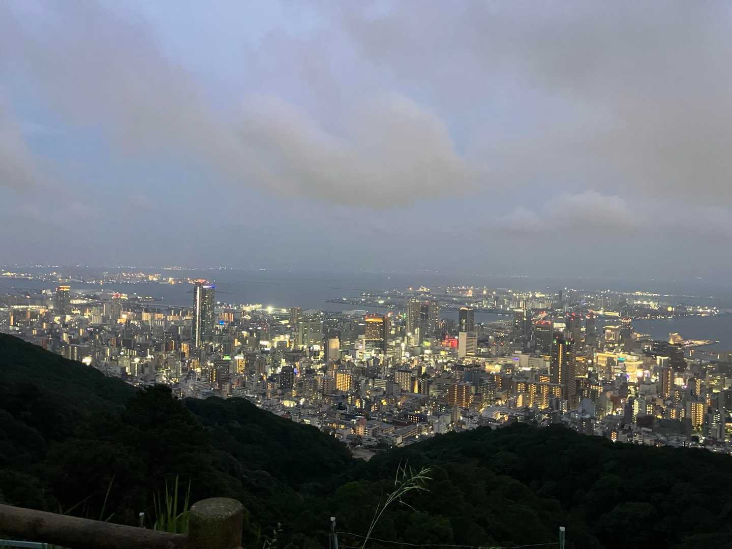 錨山。夜景最高。