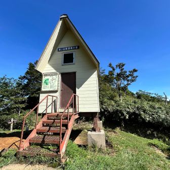 氷ノ山越し避難小屋