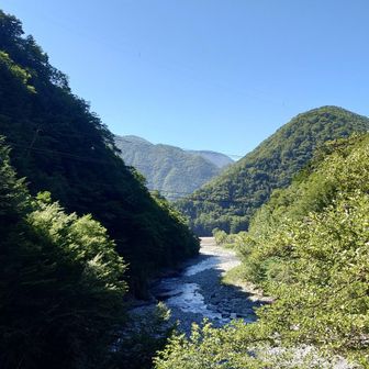 青と稜線