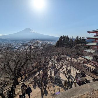 忠霊塔と富士山4