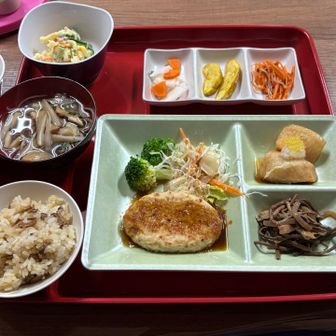 燧小屋の夕食はとても美味しかった