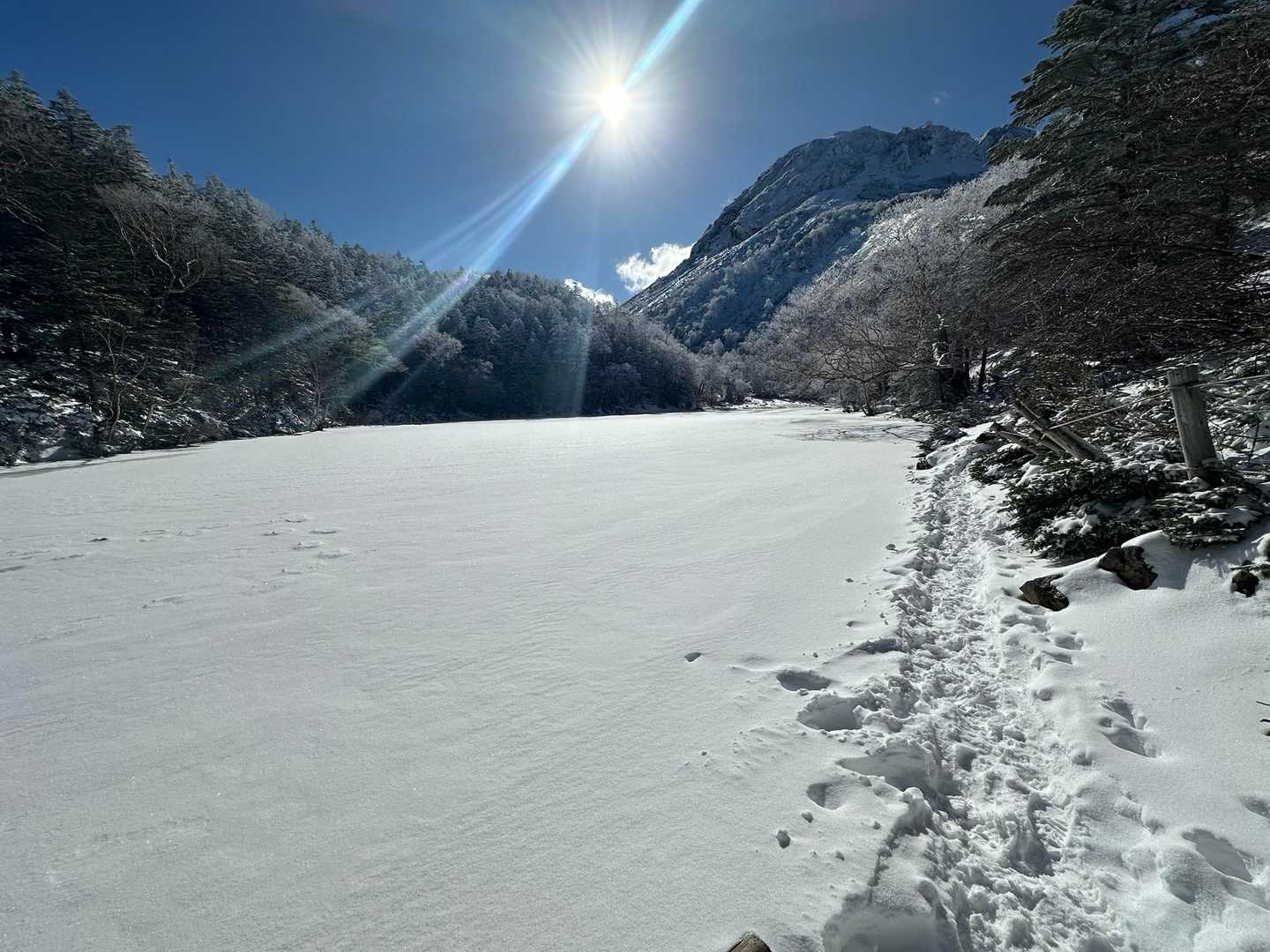 菅沼-弥陀ヶ池-日光白根山 往復コースの写真