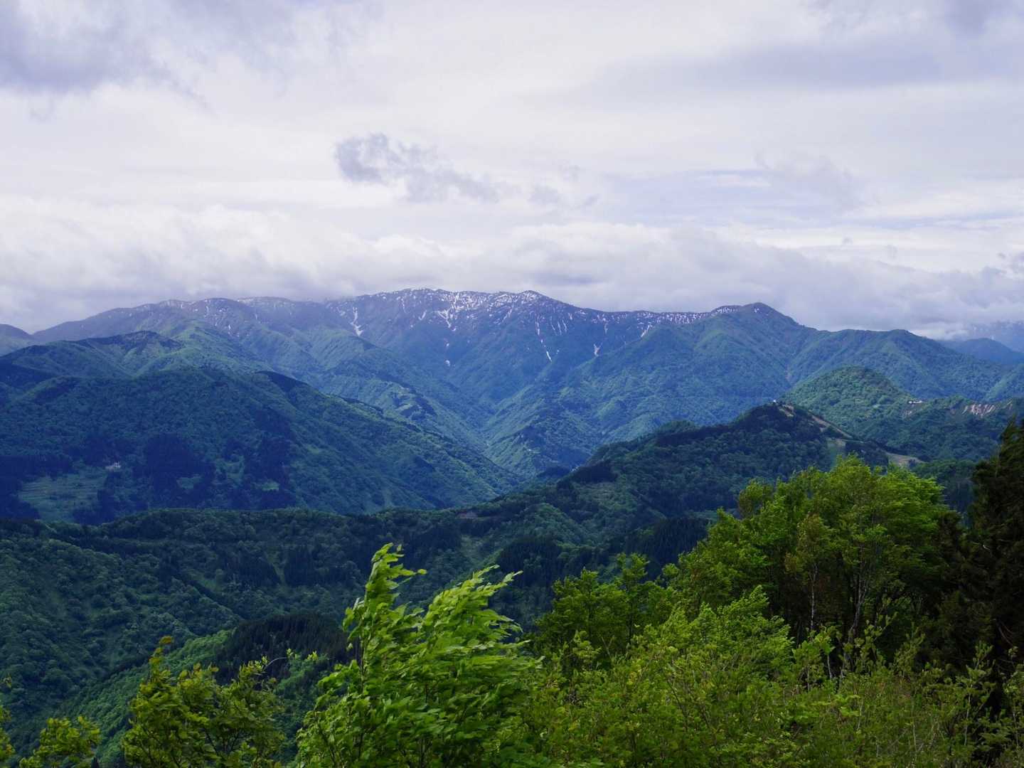 高清水山 往復コースの写真