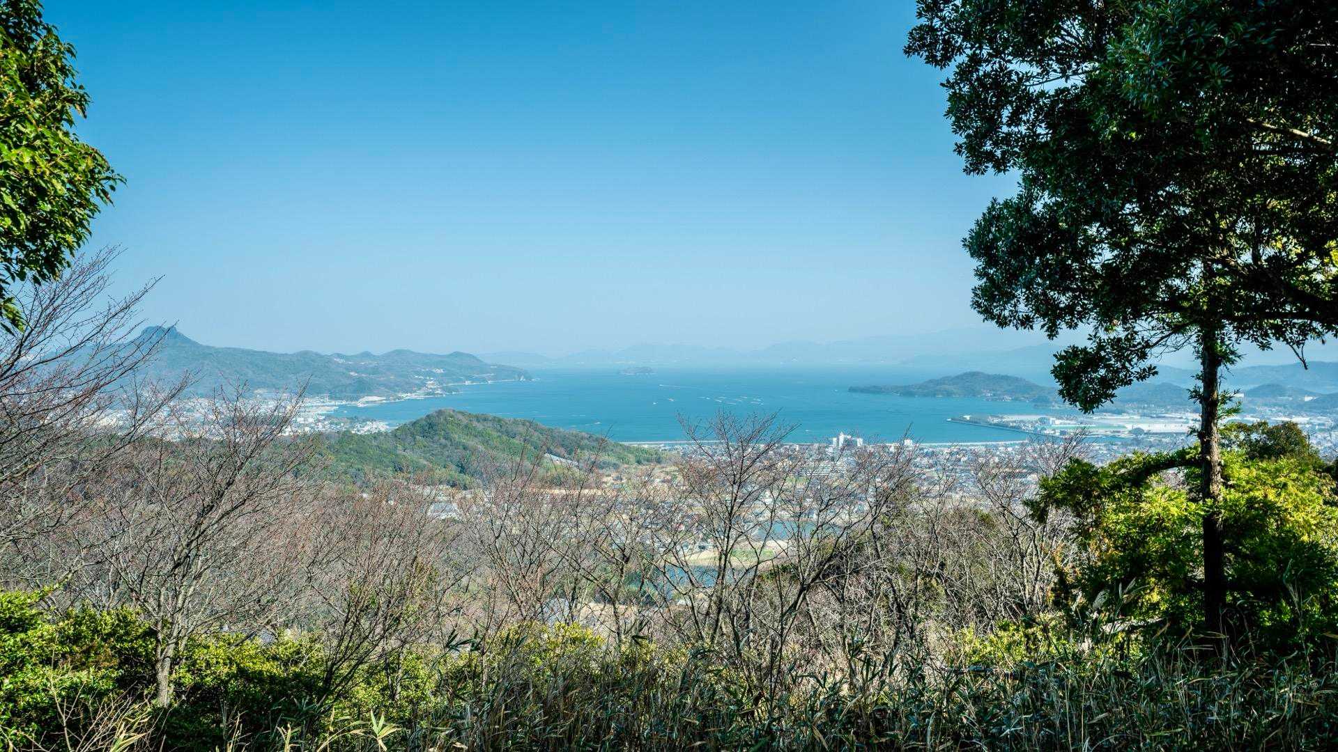 北側
正面に小豆島がうっすらと見える😋