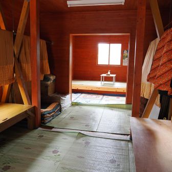 荒川小屋の素泊棟
綺麗だし火器使用できるし、発電時間中は電気もつく！
この日は私ら貸切で快適すぎました😃